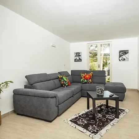 Badima' Sicily House 3*